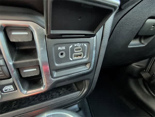 Thumbnail: 2021 Jeep Wrangler - 26