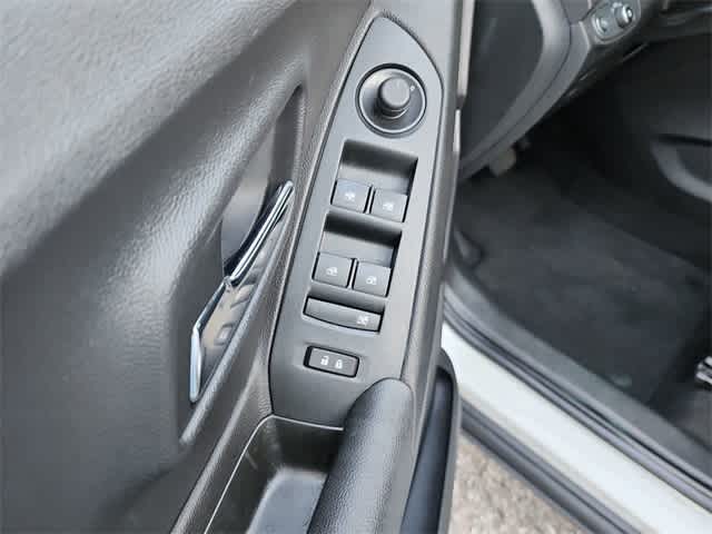 Thumbnail: 2019 Chevrolet Trax - 15