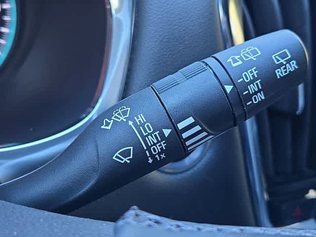 Thumbnail: 2023 Chevrolet Traverse - 25