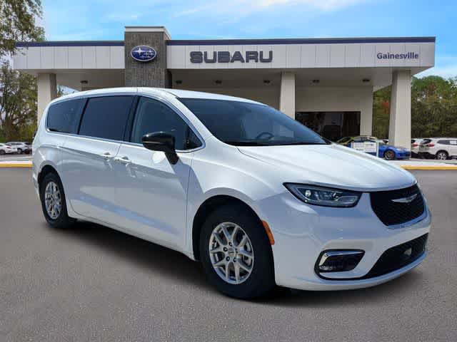 Thumbnail: 2024 Chrysler Pacifica - 8
