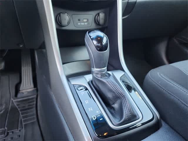 Thumbnail: 2016 Hyundai Elantra - 26