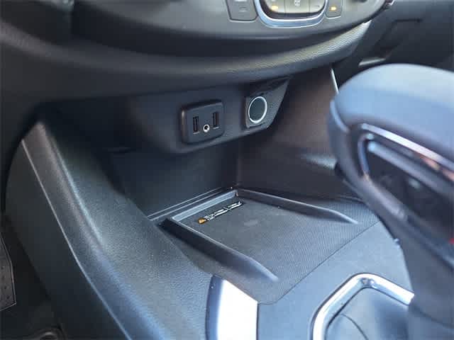 Thumbnail: 2023 Chevrolet Traverse - 30