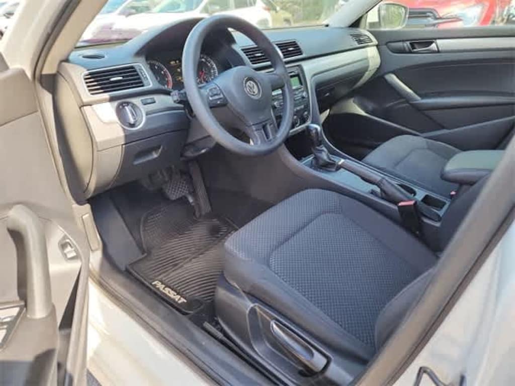 Used 2013 Volkswagen Passat S Sedan