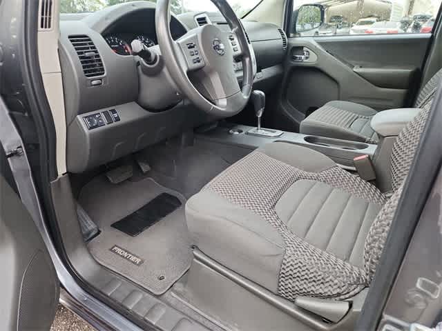 2021 Nissan Frontier SV photo 2