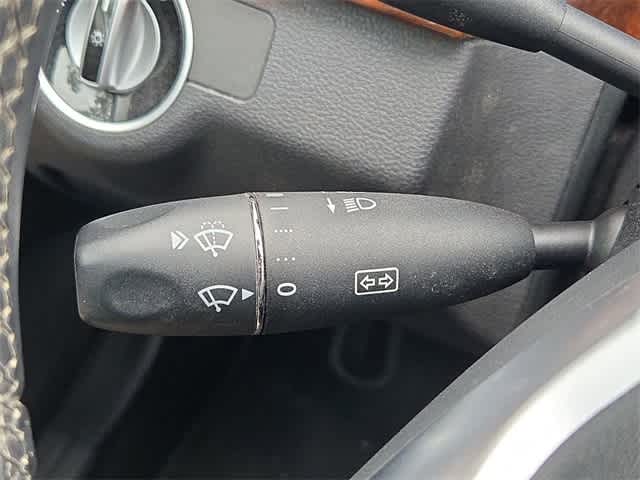 Thumbnail: 2013 Mercedes-Benz E-Class - 26