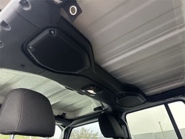 Thumbnail: 2018 Jeep Wrangler - 14