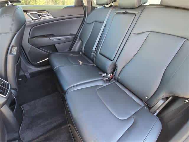 Thumbnail: 2023 Kia Sportage - 18