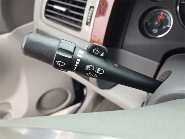 Thumbnail: 2013 Chevrolet Avalanche 1500 - 25