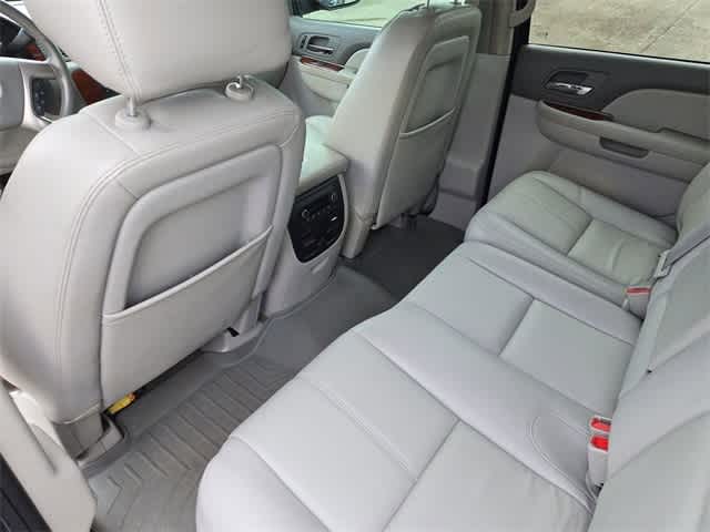 Thumbnail: 2013 Chevrolet Avalanche 1500 - 17