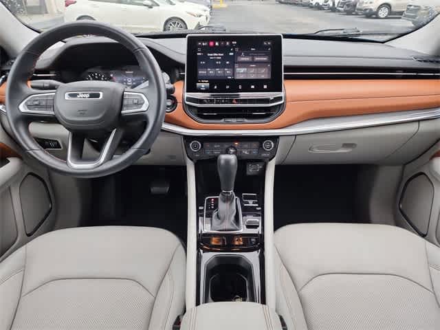 Thumbnail: 2022 Jeep Compass - 13