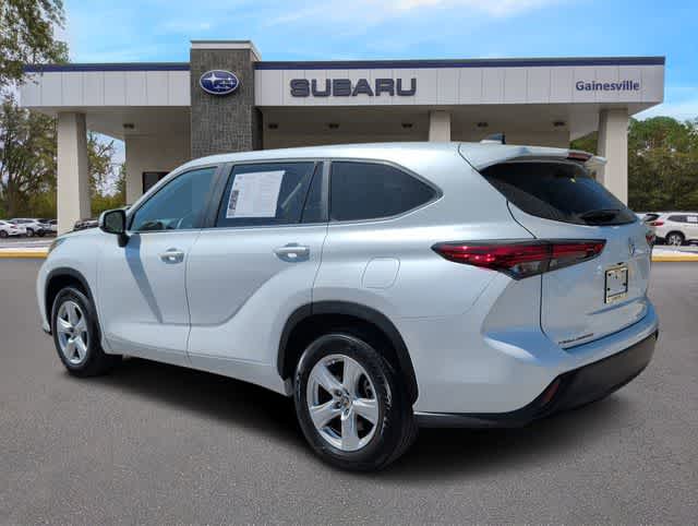 Thumbnail: 2023 Toyota Highlander - 4