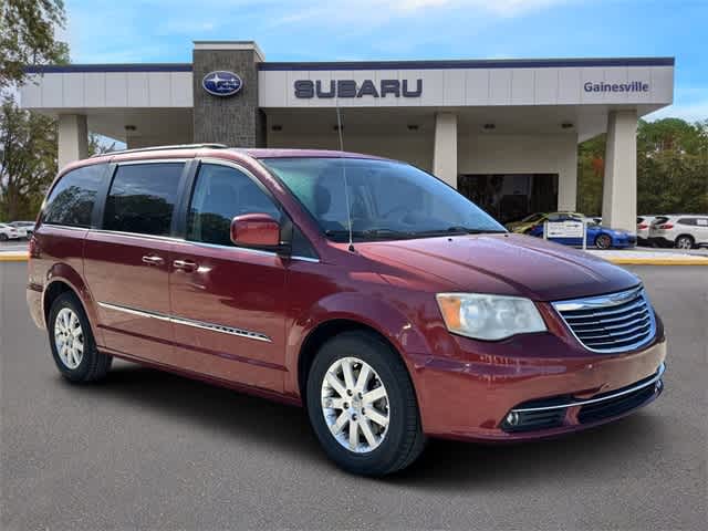 Thumbnail: 2013 Chrysler Town & Country - 8