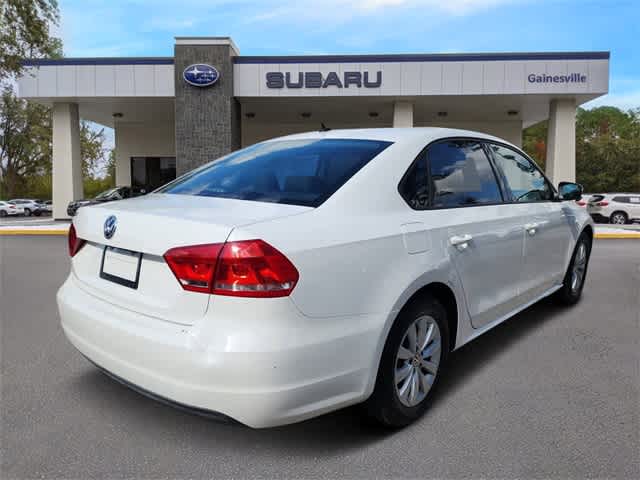 Thumbnail: 2013 Volkswagen Passat - 6