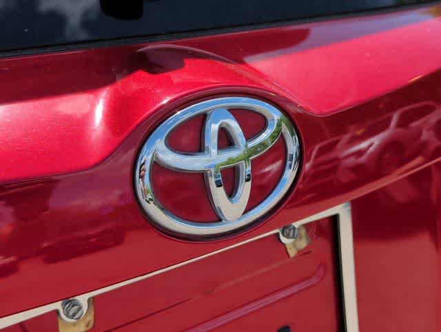 Thumbnail: 2013 Toyota RAV4 - 10