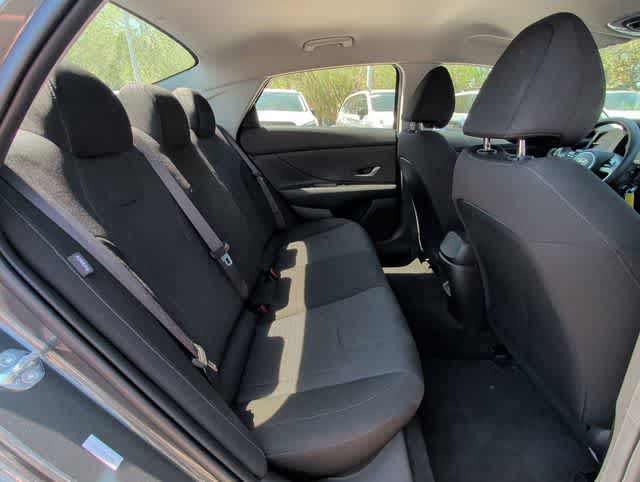 Thumbnail: 2025 Hyundai Elantra - 16