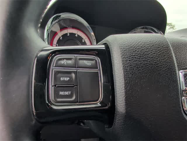 Thumbnail: 2015 Dodge Grand Caravan - 21