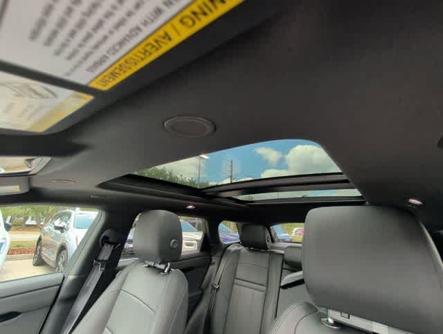 Thumbnail: 2025 Land Rover Range Rover Evoque - 16