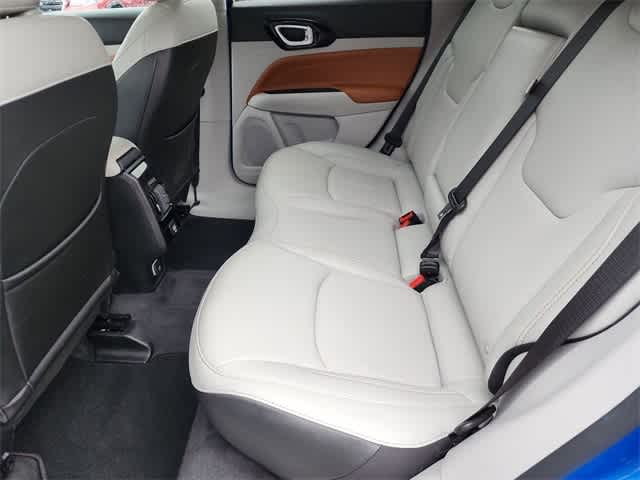 Thumbnail: 2022 Jeep Compass - 17