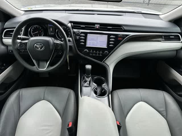 Thumbnail: 2018 Toyota Camry - 12