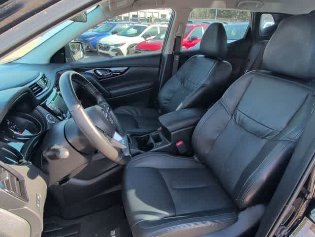 Thumbnail: 2022 Nissan Rogue Sport - 13