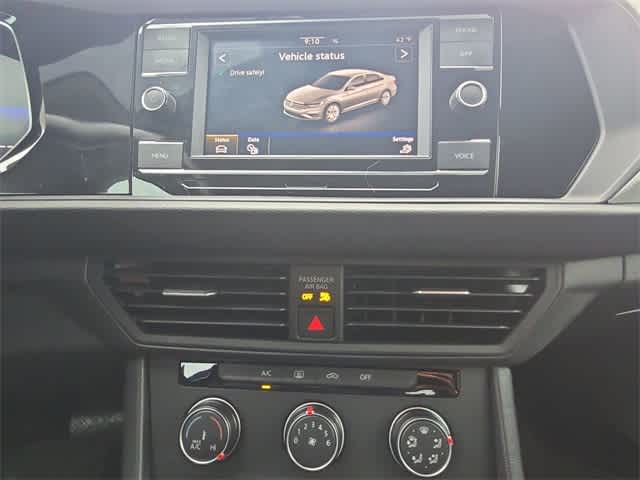 Thumbnail: 2024 Volkswagen Jetta - 25