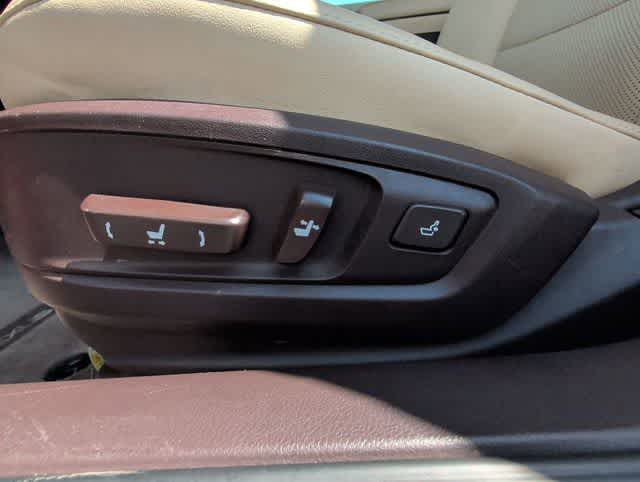 Thumbnail: 2016 Lexus ES - 15