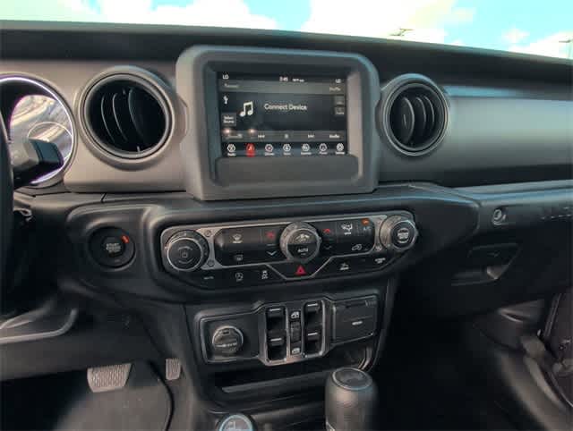 Thumbnail: 2021 Jeep Wrangler - 24