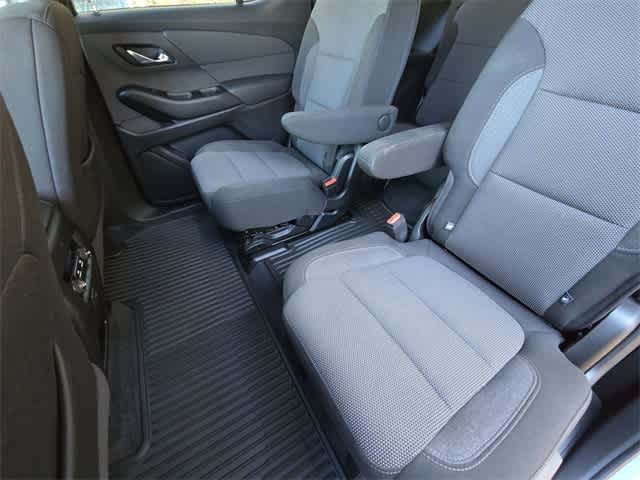 Thumbnail: 2023 Chevrolet Traverse - 19