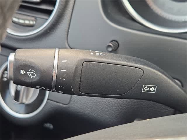 Thumbnail: 2014 Mercedes-Benz C-Class - 26