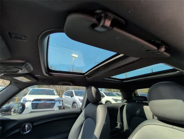 Thumbnail: 2020 MINI Cooper Hardtop - 15