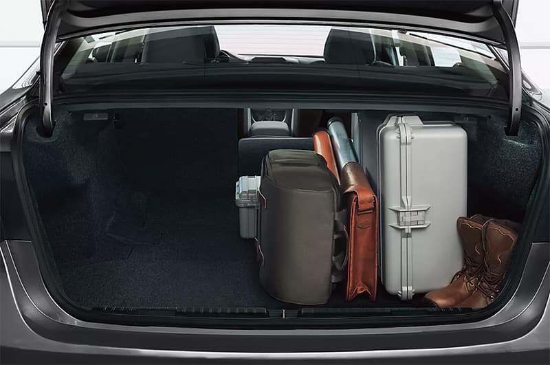 Subaru Legacy Trunk Legacy Trunk is spacious enough for all your luggage.
