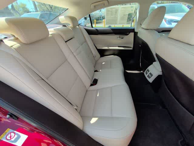 Thumbnail: 2016 Lexus ES - 19