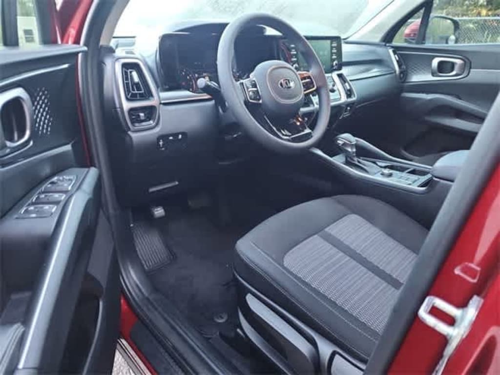 Used 2021 Kia Sorento LX SUV