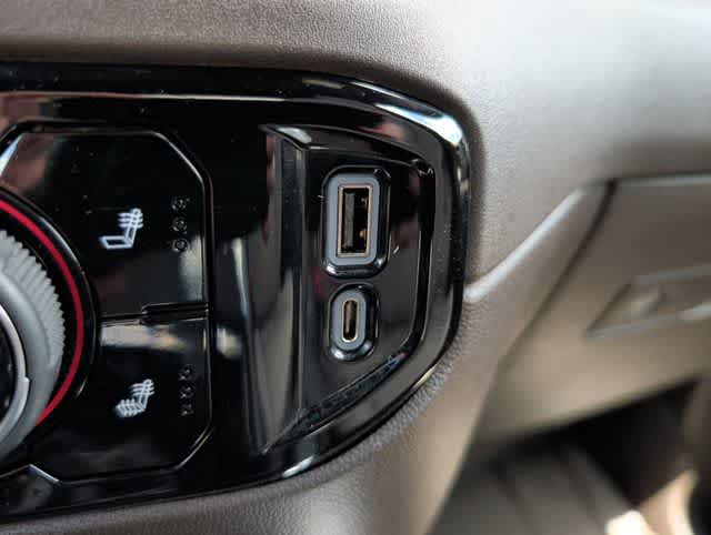 Thumbnail: 2022 Chevrolet Silverado 1500 - 27