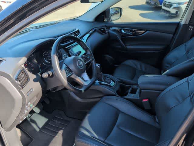 Thumbnail: 2022 Nissan Rogue Sport - 2