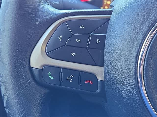 Thumbnail: 2016 Jeep Renegade - 23