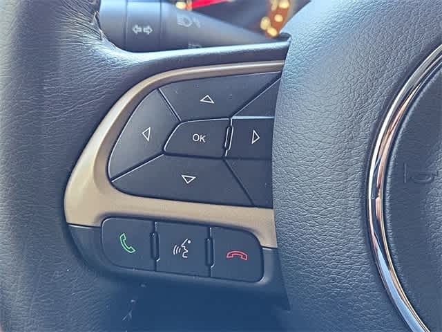 Thumbnail: 2017 Jeep Renegade - 22