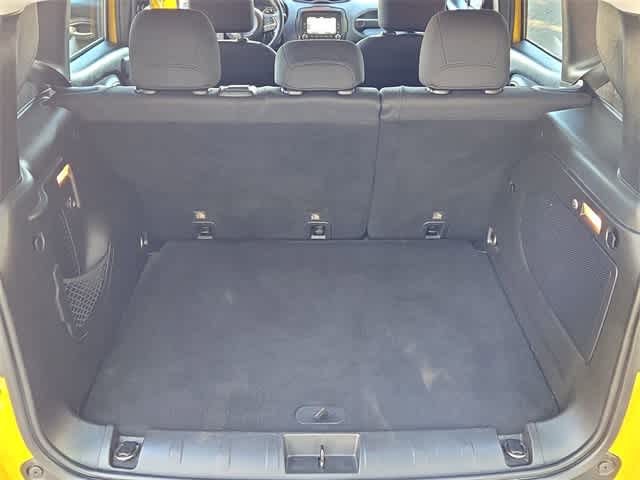 Thumbnail: 2016 Jeep Renegade - 34