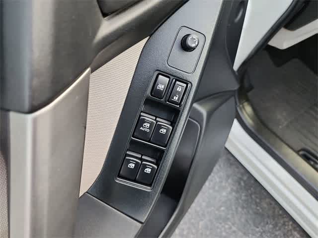 Thumbnail: 2015 Subaru Forester - 15
