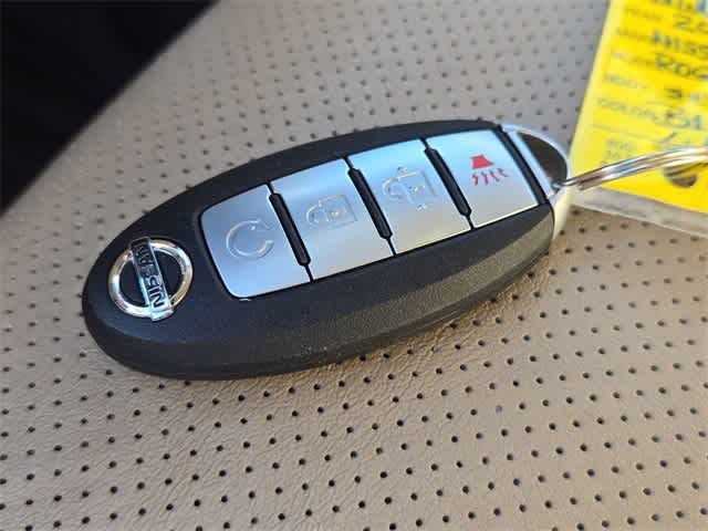 Thumbnail: 2017 Nissan Rogue - 35