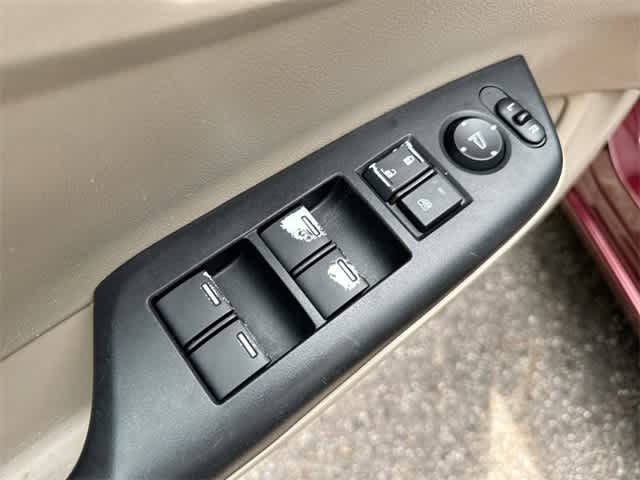 Thumbnail: 2012 Honda Civic - 14