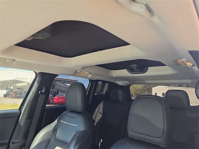 Thumbnail: 2017 Jeep Renegade - 18