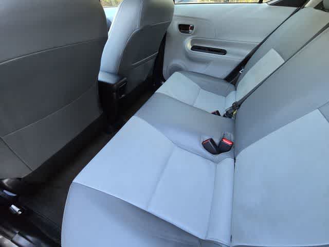 Thumbnail: 2012 Toyota Prius c - 16