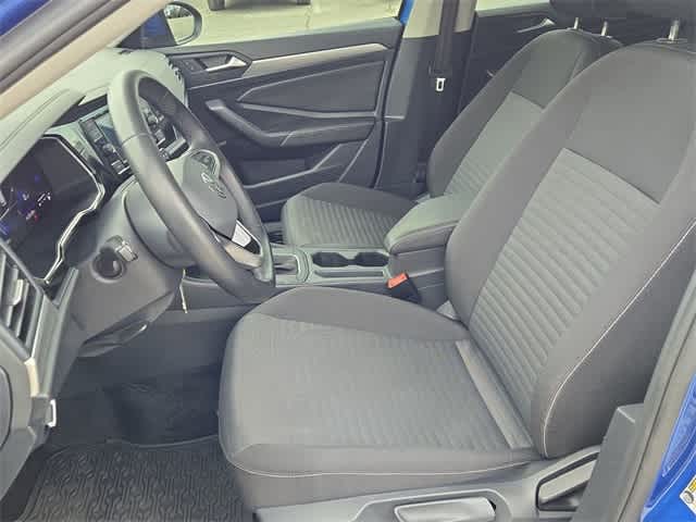 Thumbnail: 2024 Volkswagen Jetta - 2