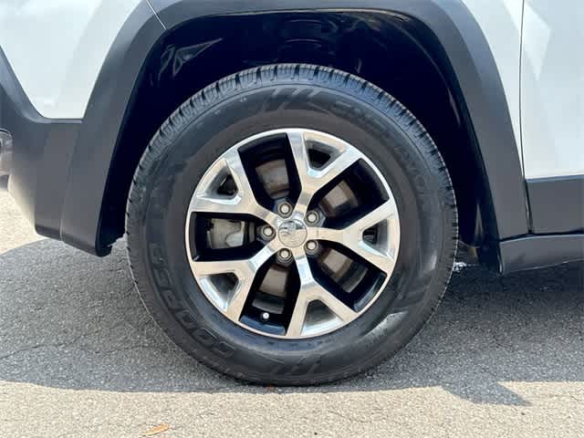 Thumbnail: 2014 Jeep Cherokee - 12