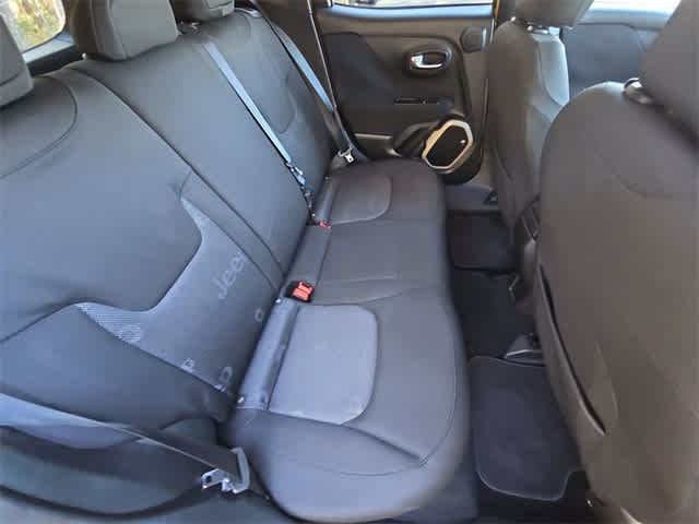 Thumbnail: 2016 Jeep Renegade - 20