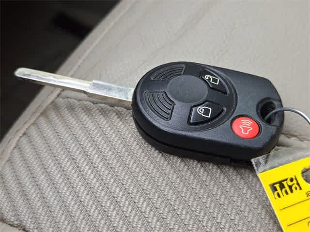 Thumbnail: 2016 Ford Escape - 35