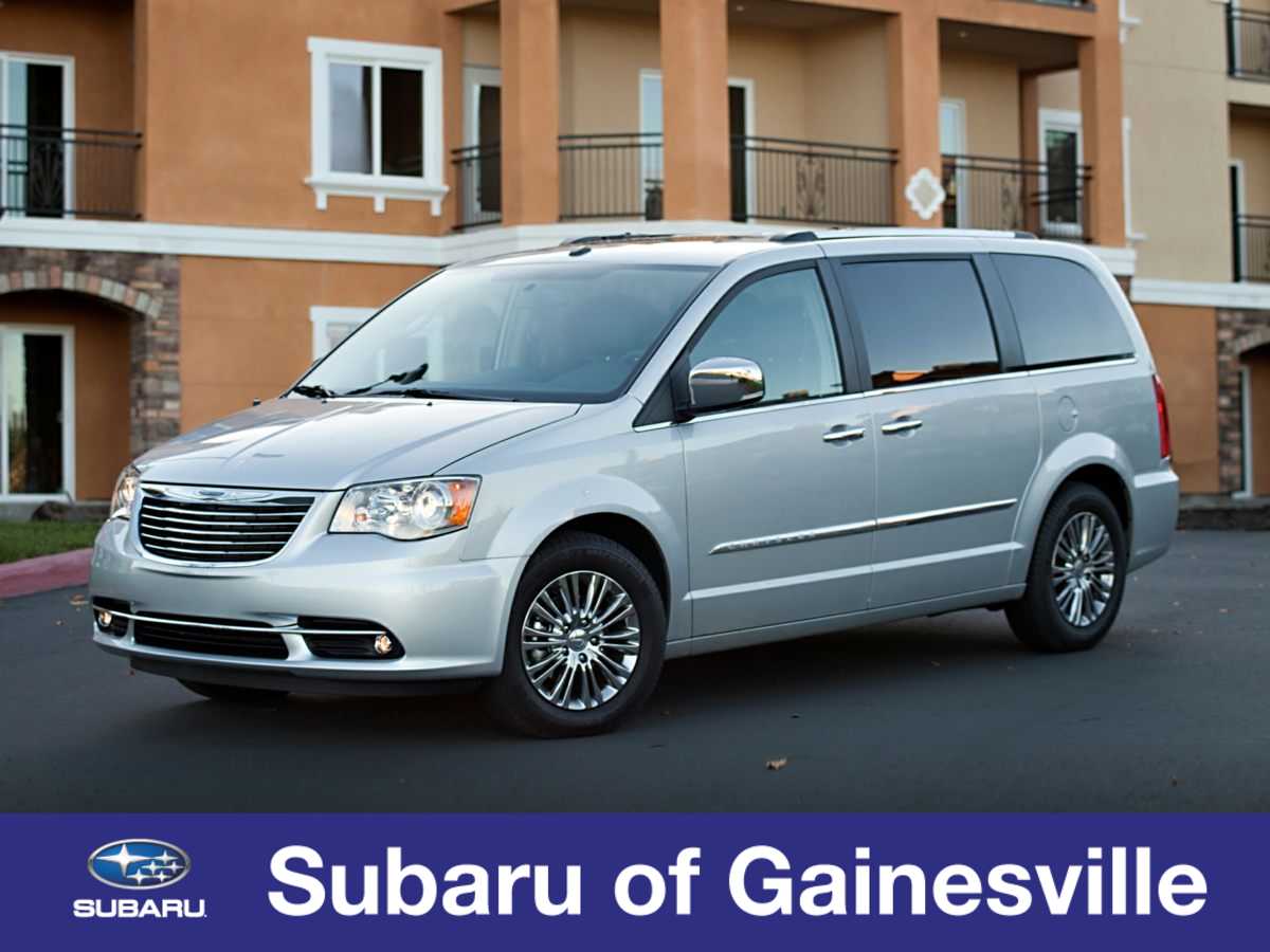 2013 Chrysler Town & Country Touring -
                  Gainesville, FL