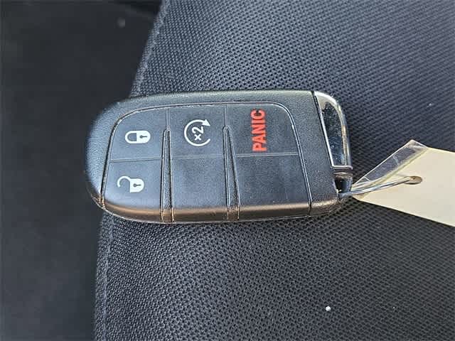 Thumbnail: 2016 Jeep Renegade - 35