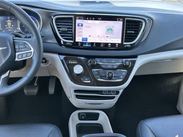Thumbnail: 2024 Chrysler Pacifica - 14